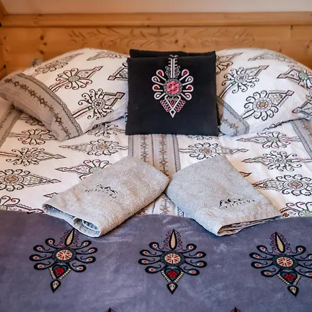 Hrycowka Z Widokiem 木屋